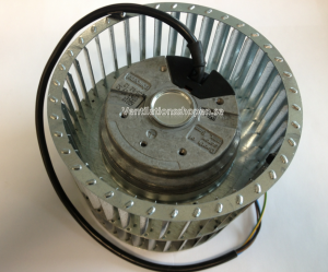 Motor med fläkthjul (4µF ingår)